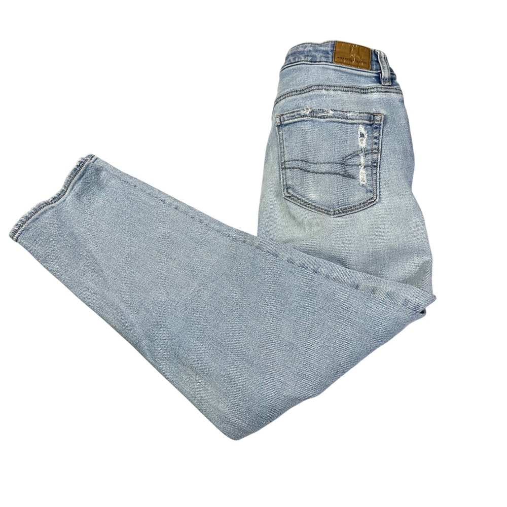 American Eagle Mom Jeans Light Wash Distressed Ripped Stretch Denim Size 2 Short